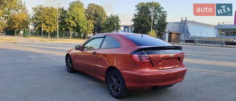 Купе Mercedes-Benz C-Class 2001 в Запоріжжі