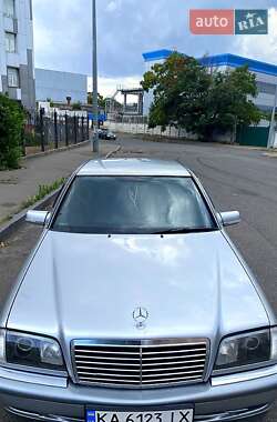 Седан Mercedes-Benz C-Class 2000 в 