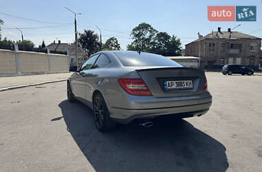 Купе Mercedes-Benz C-Class 2011 в 