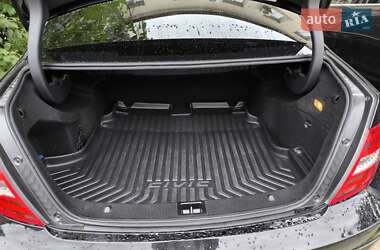 Седан Mercedes-Benz C-Class 2012 в 