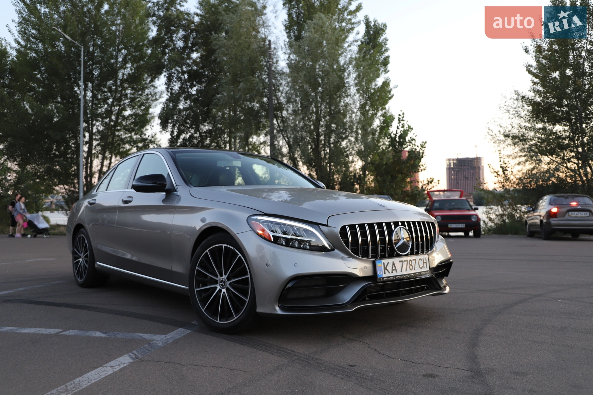 2019 Mercedes-Benz C-klasse - фото 1