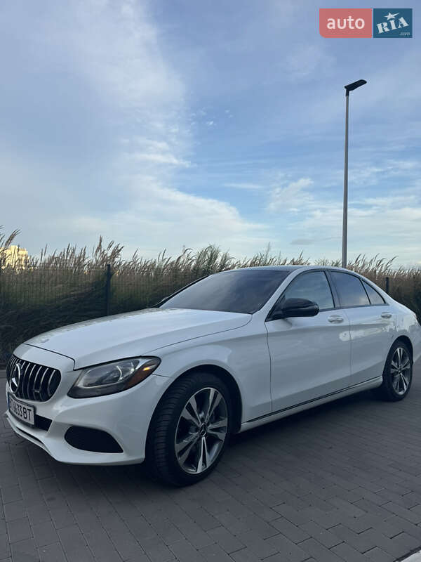 Седан Mercedes-Benz C-Class 2015 в Львове