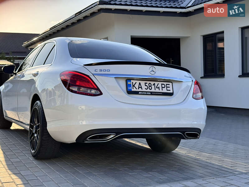 Седан Mercedes-Benz C-Class 2018 в Кропивницькому