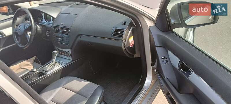 Седан Mercedes-Benz C-Class 2007 в Киеве фото 3 Седан Mercedes-Benz C-Class 2007 в Киеве