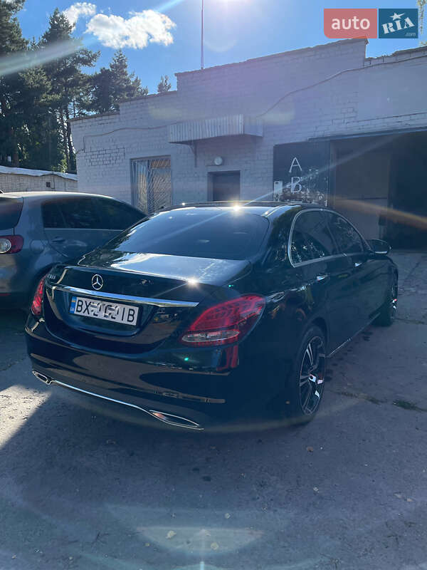 Седан Mercedes-Benz C-Class 2017 в Славуте