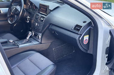 Универсал Mercedes-Benz C-Class 2009 в 