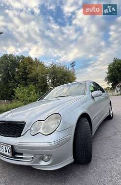 Седан Mercedes-Benz C-Class 2004 в 