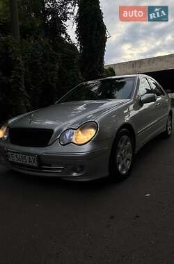 Седан Mercedes-Benz C-Class 2004 в 