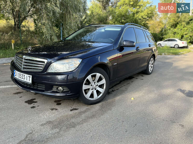Универсал Mercedes-Benz C-Class 2010 в Киеве