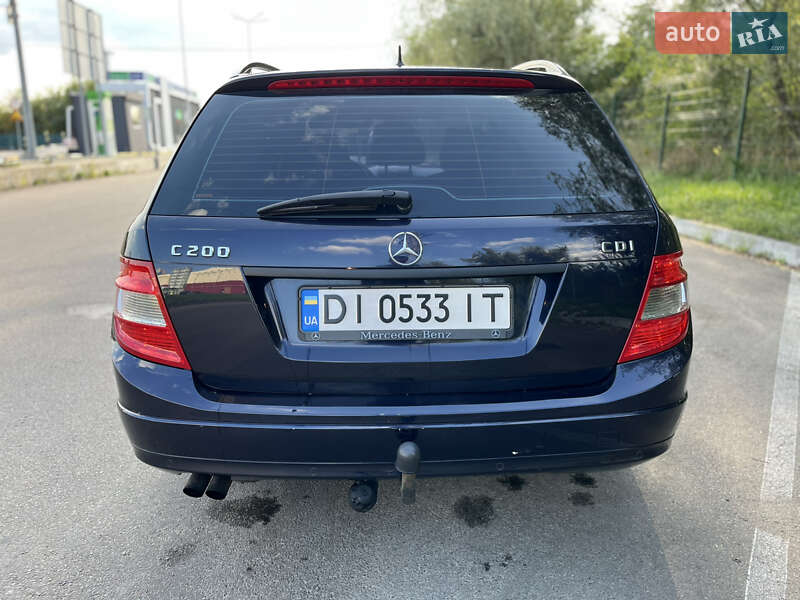 Универсал Mercedes-Benz C-Class 2010 в Киеве