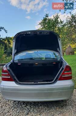 Седан Mercedes-Benz C-Class 2002 в 