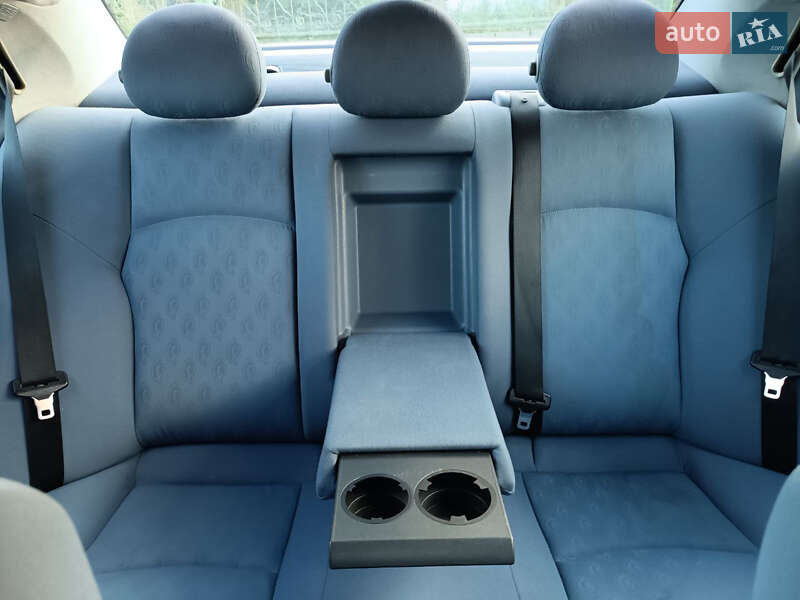 Седан Mercedes-Benz C-Class 2002 в Киеве