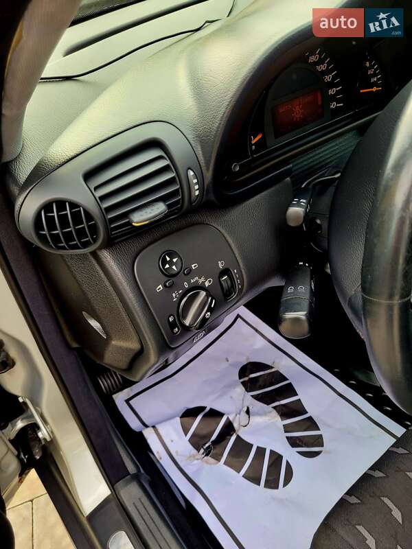 Купе Mercedes-Benz C-Class 2001 в Львове фото 25 Купе Mercedes-Benz C-Class 2001 в Львове