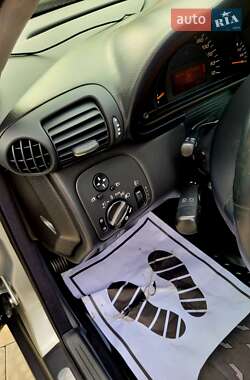 Купе Mercedes-Benz C-Class 2001 в 