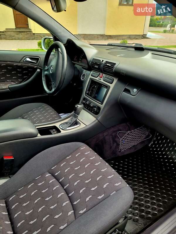 Купе Mercedes-Benz C-Class 2001 в Львове фото 28 Купе Mercedes-Benz C-Class 2001 в Львове