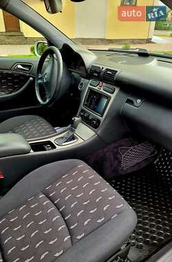 Купе Mercedes-Benz C-Class 2001 в 