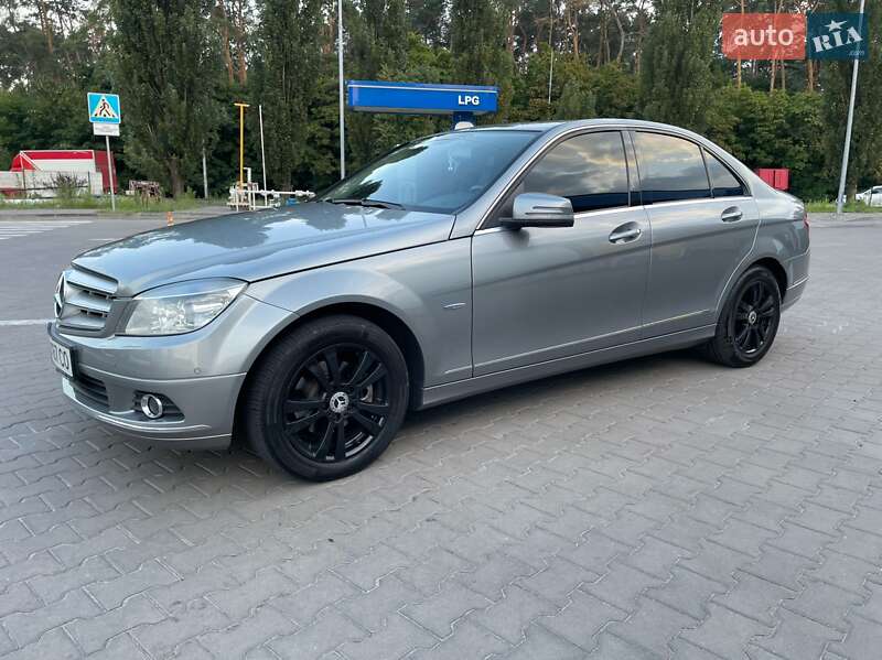 Седан Mercedes-Benz C-Class 2009 в Киеве фото 3 Седан Mercedes-Benz C-Class 2009 в Киеве
