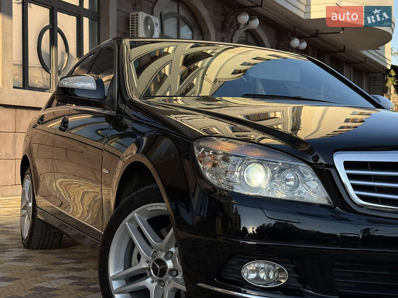 Седан Mercedes-Benz C-Class 2007 в Миколаєві
