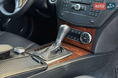 Седан Mercedes-Benz C-Class 2007 в 