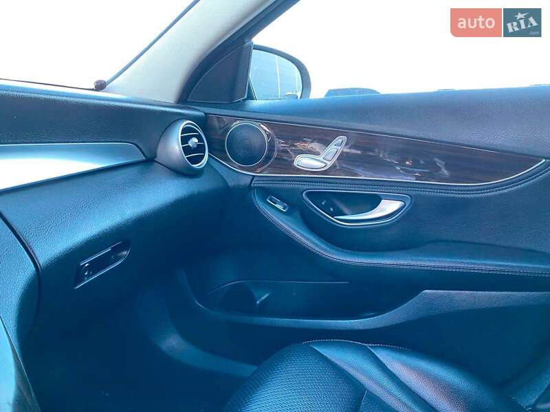 Седан Mercedes-Benz C-Class 2015 в Львове
