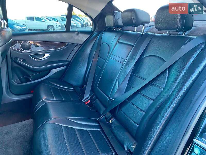 Седан Mercedes-Benz C-Class 2015 в Львове
