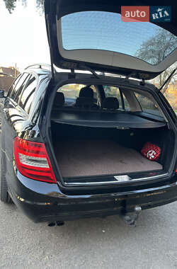Универсал Mercedes-Benz C-Class 2012 в 