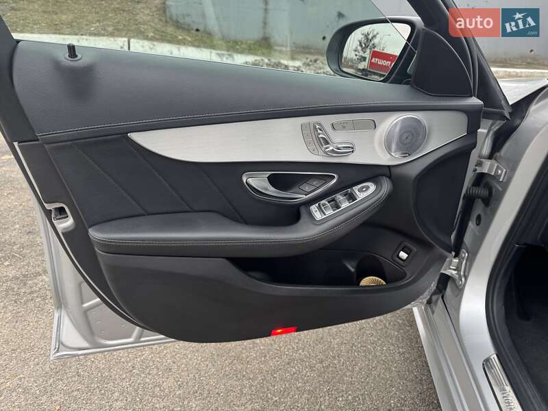 Седан Mercedes-Benz C-Class 2015 в Киеве