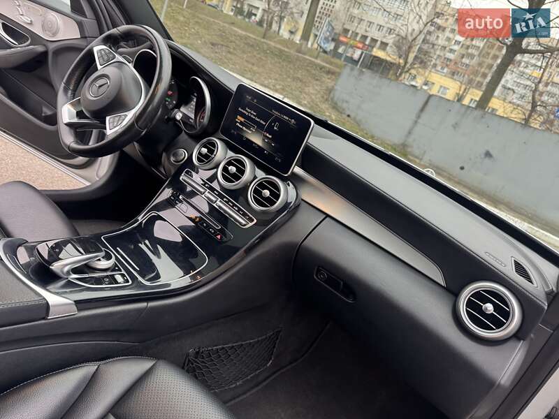 Седан Mercedes-Benz C-Class 2015 в Киеве