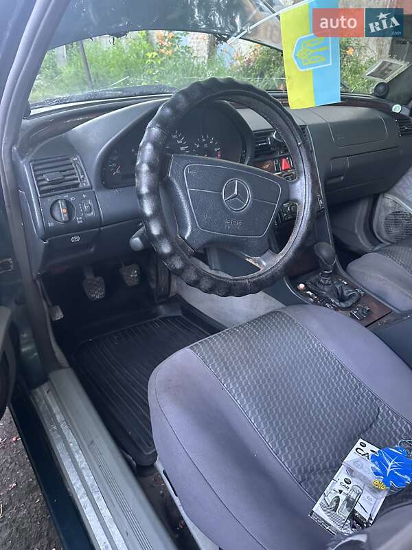 Седан Mercedes-Benz C-Class 1997 в Ровно