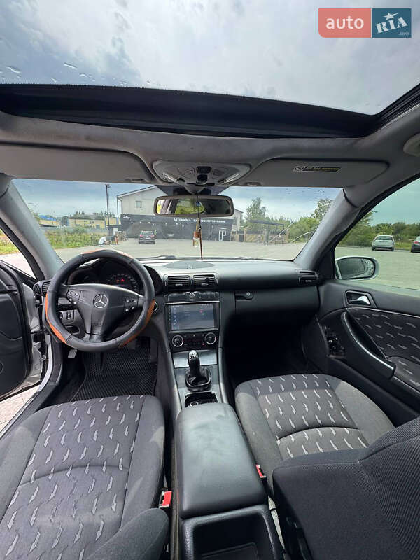 Купе Mercedes-Benz C-Class 2002 в Сокале