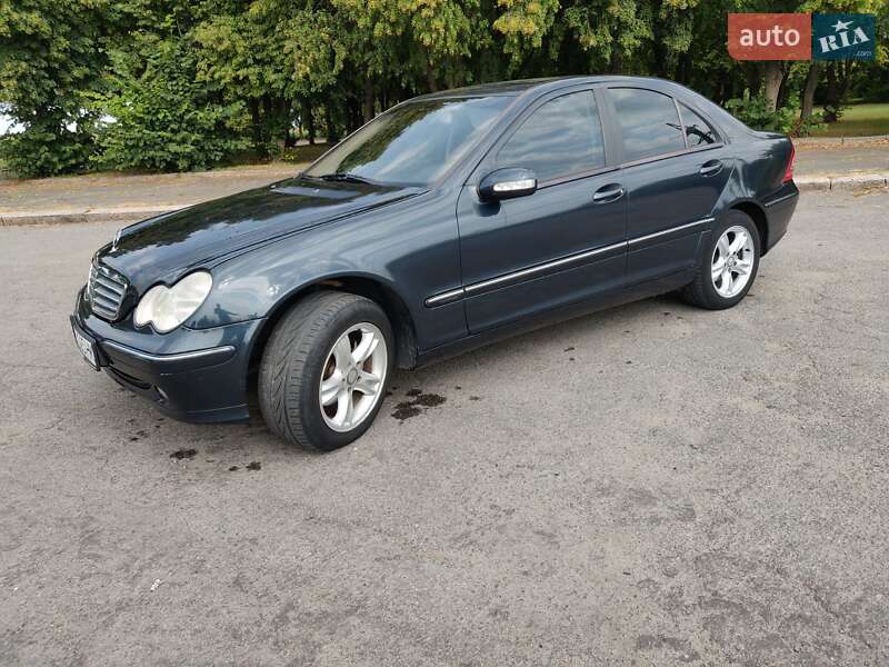 Седан Mercedes-Benz C-Class 2002 в Володимирі фото 2 Седан Mercedes-Benz C-Class 2002 в Володимирі