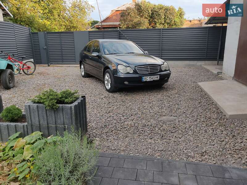 Седан Mercedes-Benz C-Class 2002 в Володимирі фото 10 Седан Mercedes-Benz C-Class 2002 в Володимирі