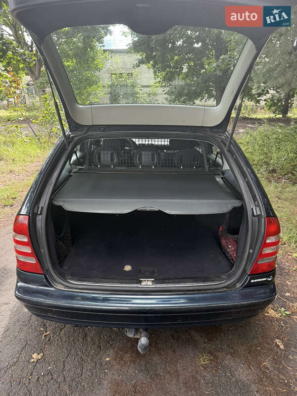 Универсал Mercedes-Benz C-Class 2003 в Костополе