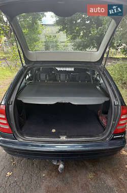 Универсал Mercedes-Benz C-Class 2003 в 