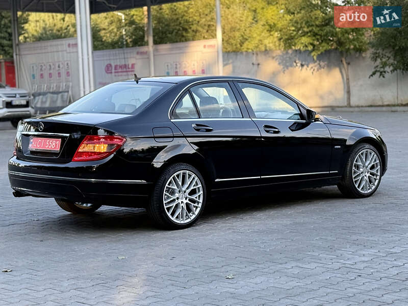 Седан Mercedes-Benz C-Class 2010 в Виннице