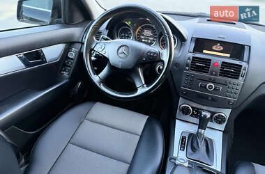 Седан Mercedes-Benz C-Class 2010 в 