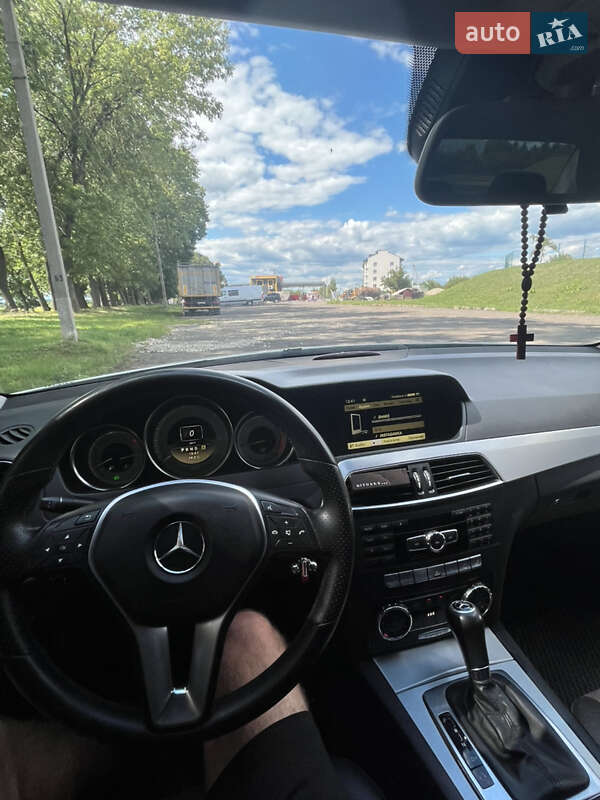 Седан Mercedes-Benz C-Class 2011 в Заставной фото 15 Седан Mercedes-Benz C-Class 2011 в Заставной