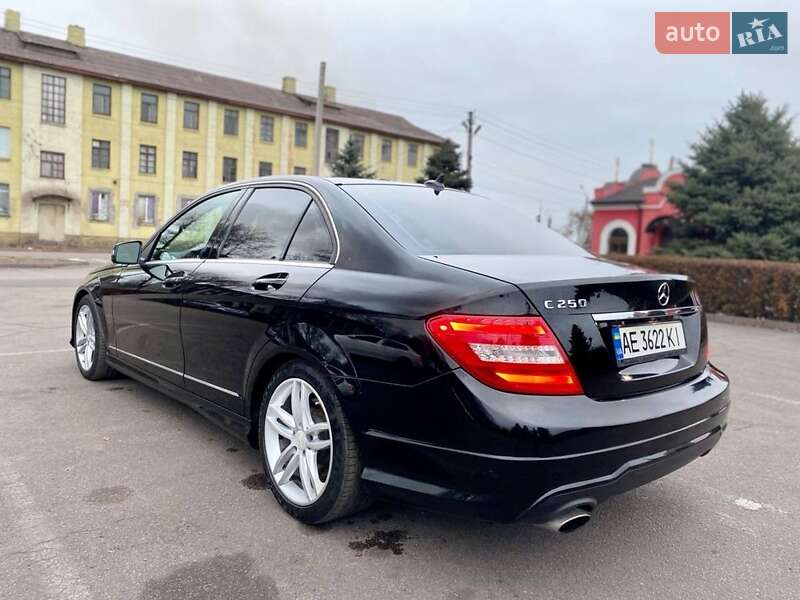 Седан Mercedes-Benz C-Class 2014 в Кам'янському