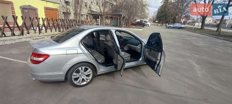 Седан Mercedes-Benz C-Class 2008 в Харькове