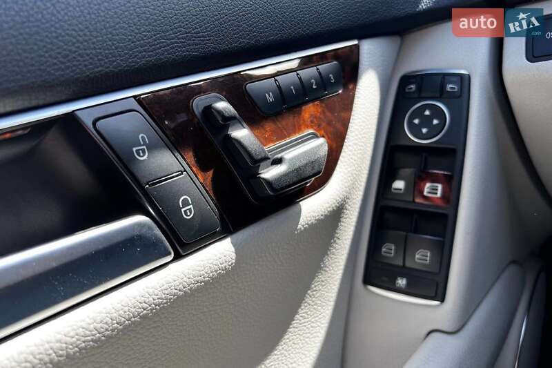 Седан Mercedes-Benz C-Class 2013 в Львові