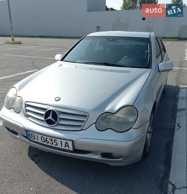 Седан Mercedes-Benz C-Class 2002 в Полтаве
