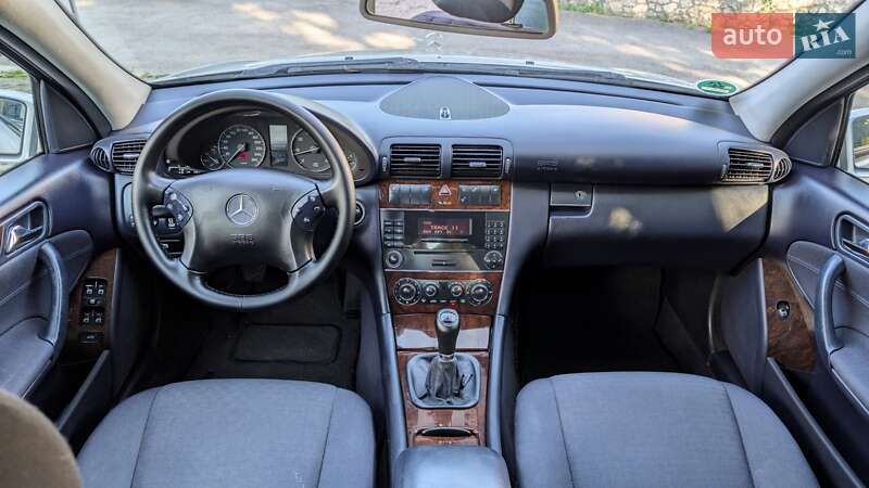 Седан Mercedes-Benz C-Class 2004 в Тернополе