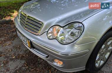 Седан Mercedes-Benz C-Class 2004 в Тернополі