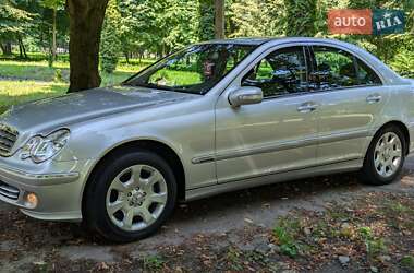 Седан Mercedes-Benz C-Class 2004 в Тернополі