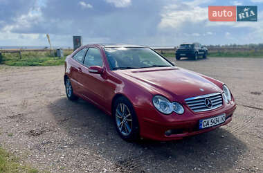 Купе Mercedes-Benz C-Class 2002 в 
