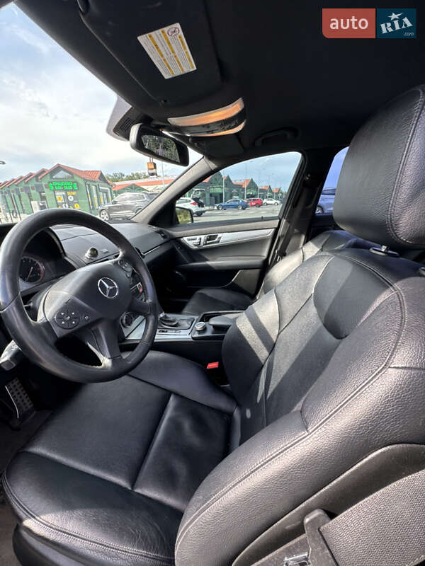 Седан Mercedes-Benz C-Class 2007 в Киеве
