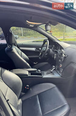 Седан Mercedes-Benz C-Class 2007 в 