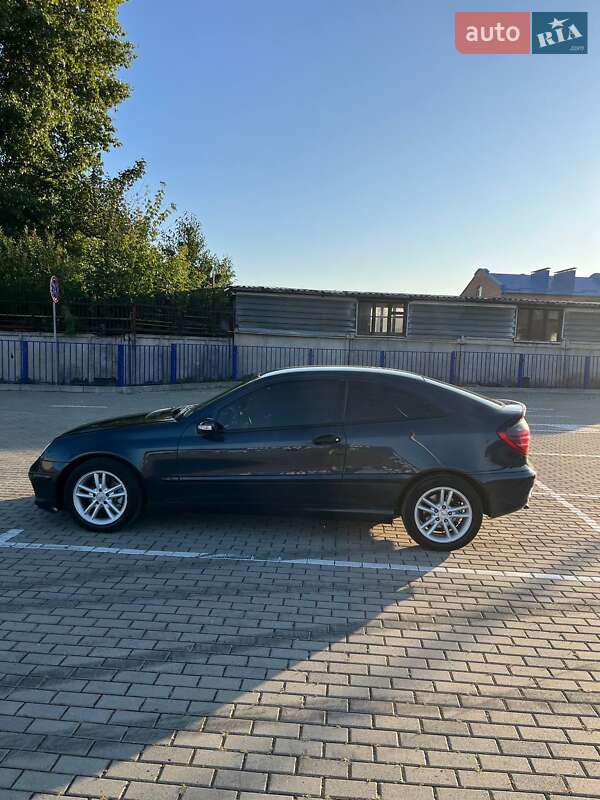 Купе Mercedes-Benz C-Class 2003 в Тернополе