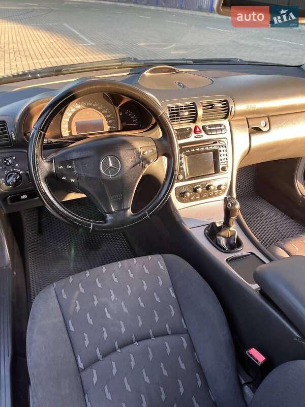 Купе Mercedes-Benz C-Class 2003 в Тернополе