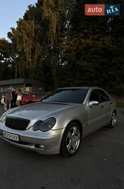 Седан Mercedes-Benz C-Class 2001 в Виннице